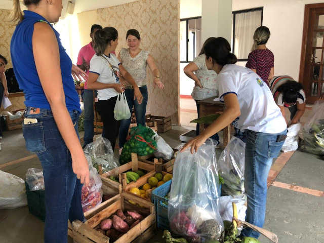 Lançamento do programa Compra Direta de Alimentos reúne aproximadamente 100  pessoas - PREFEITURA MUNICIPAL DE GUARAPARI - ES