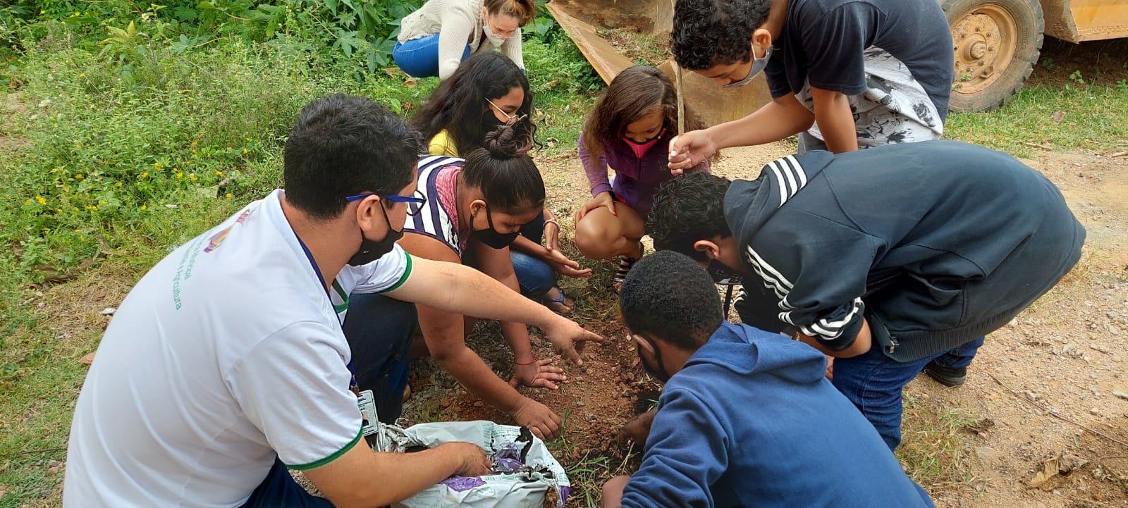 1ª Semana da Árvore de Guarapari termina com saldo positivo em plantio e doação de mudas 