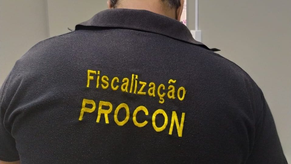 Procon Municipal autua banco por irregularidades no atendimento.