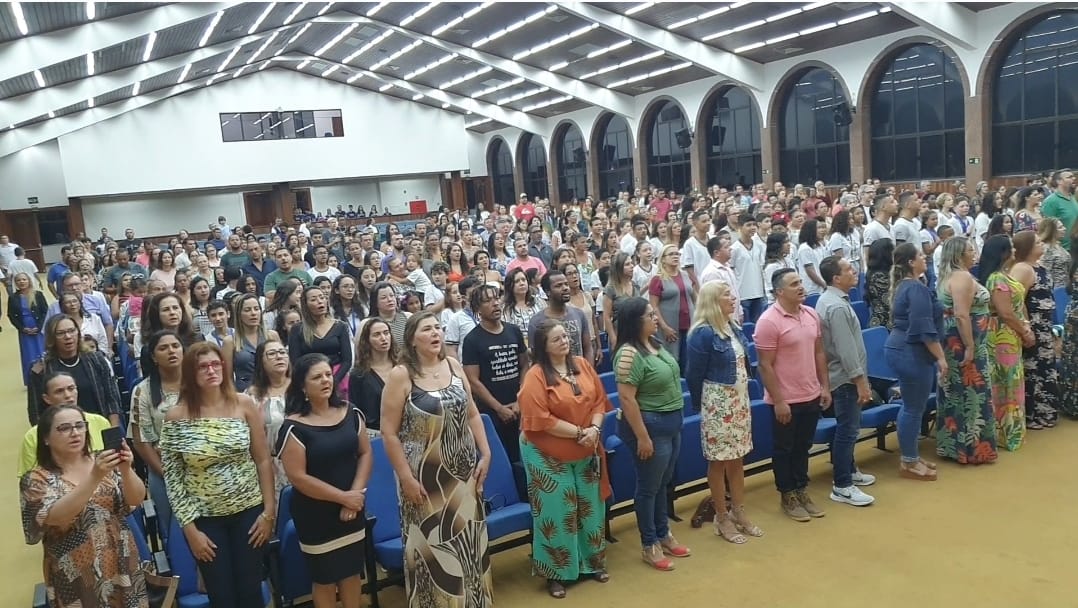 Prefeitura realiza cerimônia para homenagear alunos que se destacaram no ano letivo de 2022 