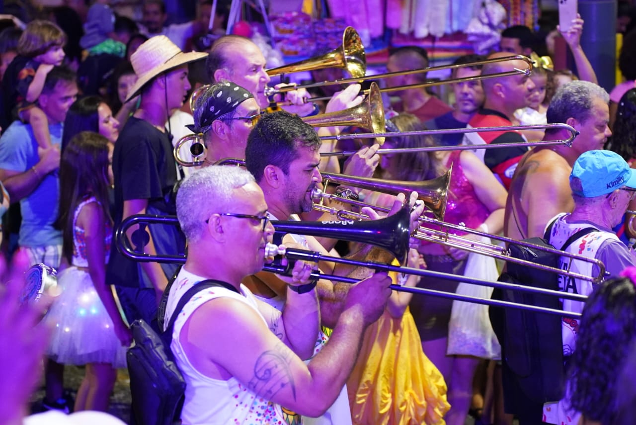 Carnaval de Guarapari é prestigiado por vários foliões e visitantes.