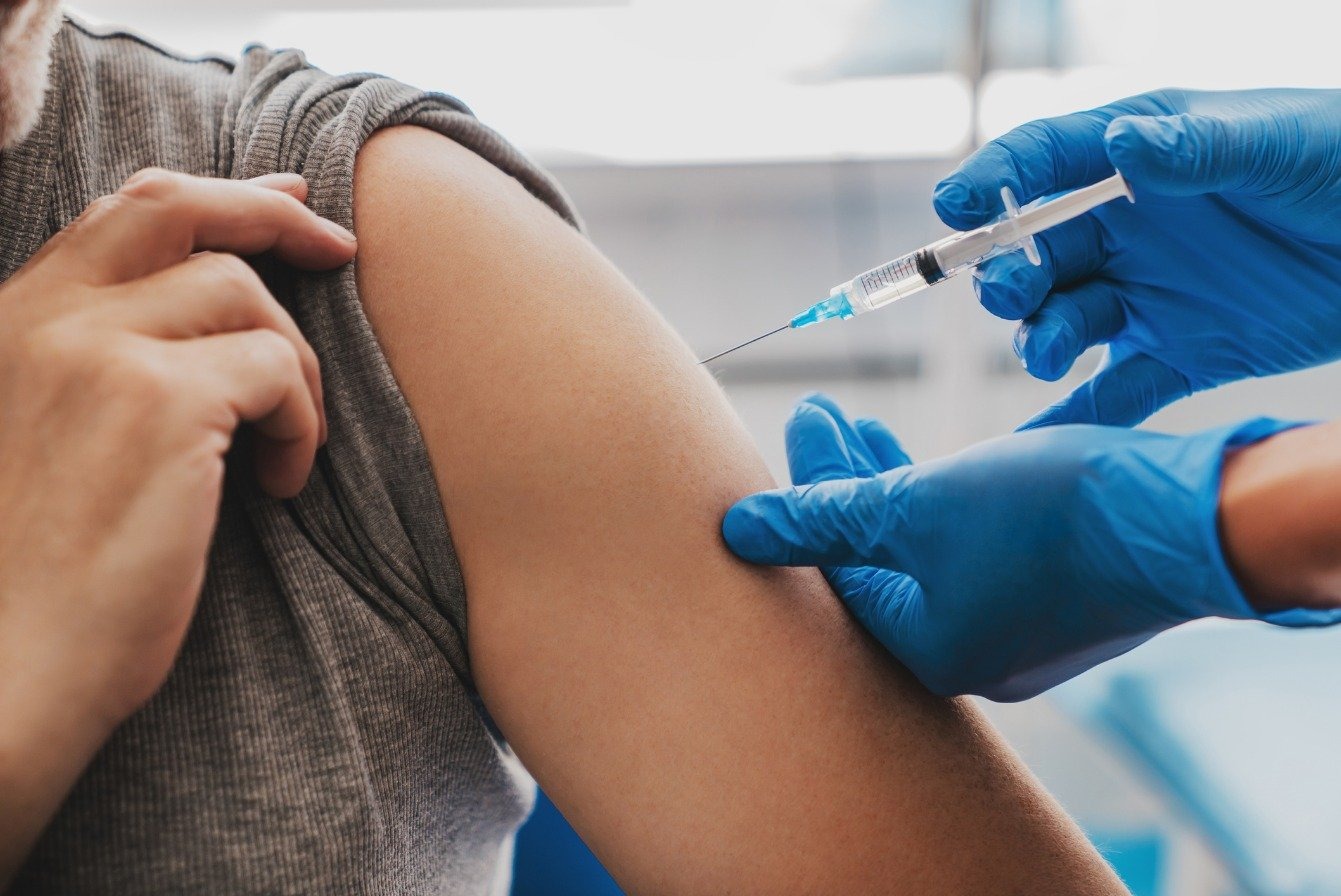 Vacinação contra a dengue começa na próxima terça (27), em Guarapari