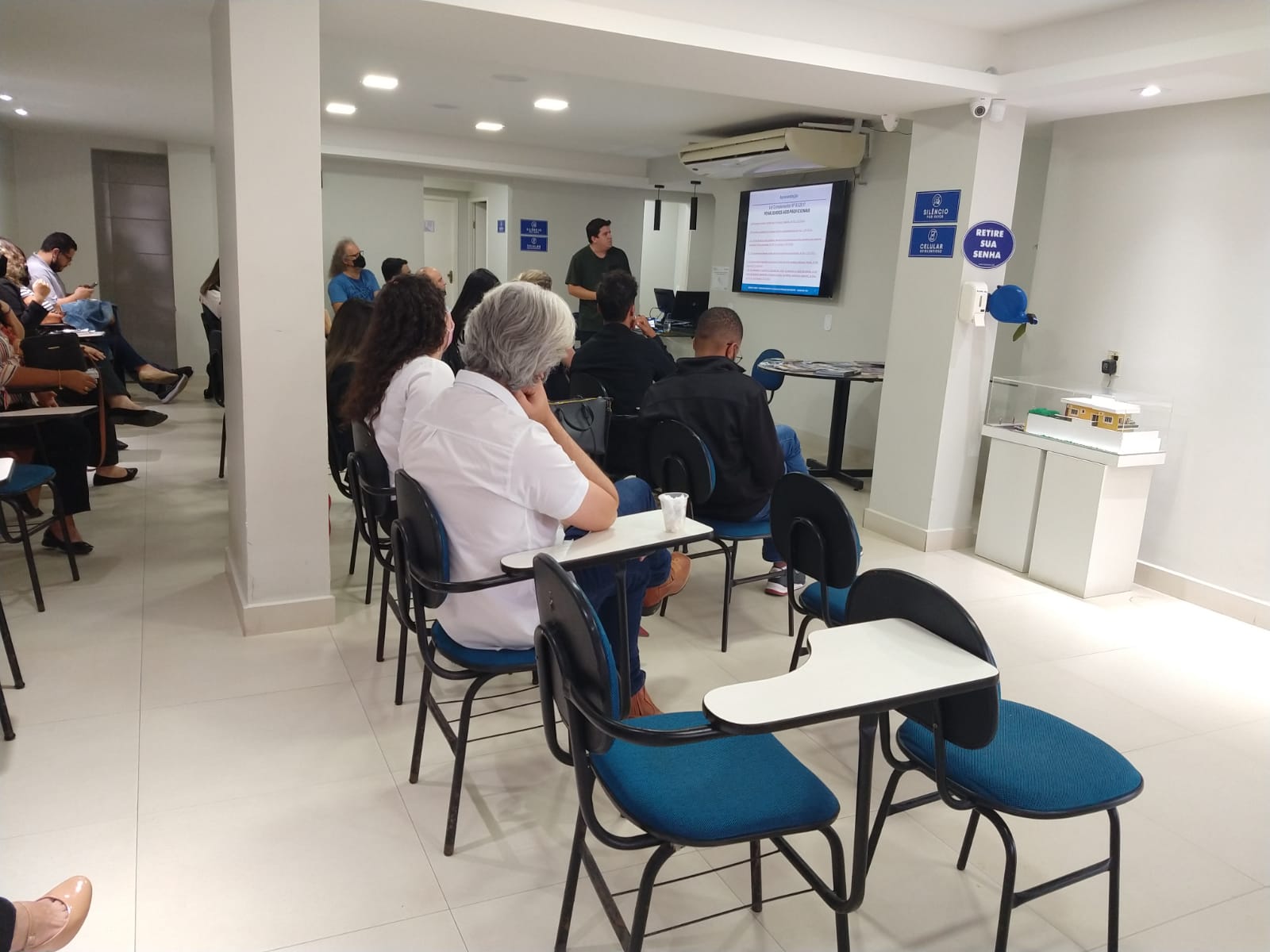 Seminário sobre licenciamento de obras e fiscalização reúne engenheiro e arquitetos